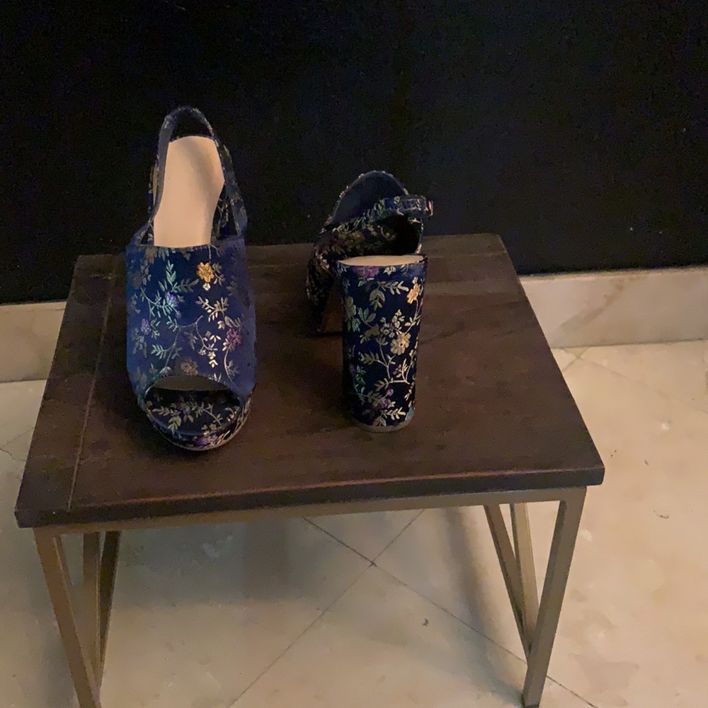Wild Diva Lounge Shoes - Picture 4 of 8